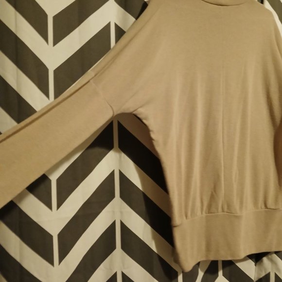 Mock Neck Long Sleeve Top - Picture 3 of 5